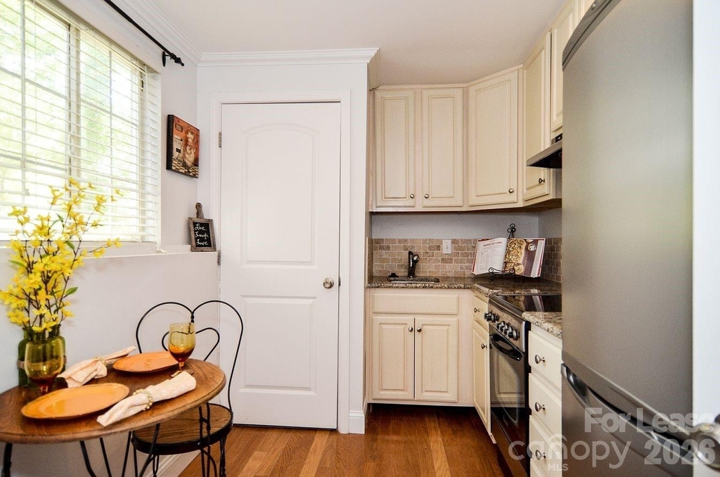 6609 Morganford Road - Photo 17