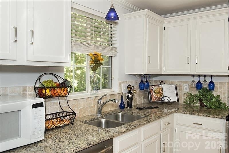 6609 Morganford Road - Photo 6