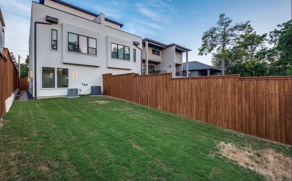 2345 Hondo Avenue - Photo 1