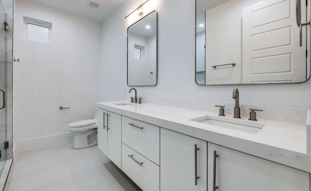 2345 Hondo Avenue - Photo 12