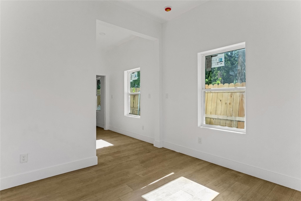 1641 E Tucker Street - Photo 2