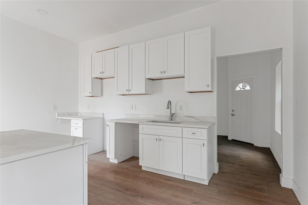 1641 E Tucker Street - Photo 6