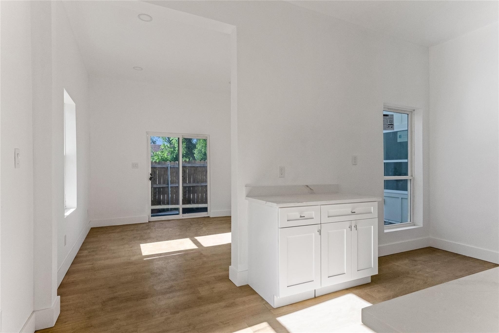 1641 E Tucker Street - Photo 5
