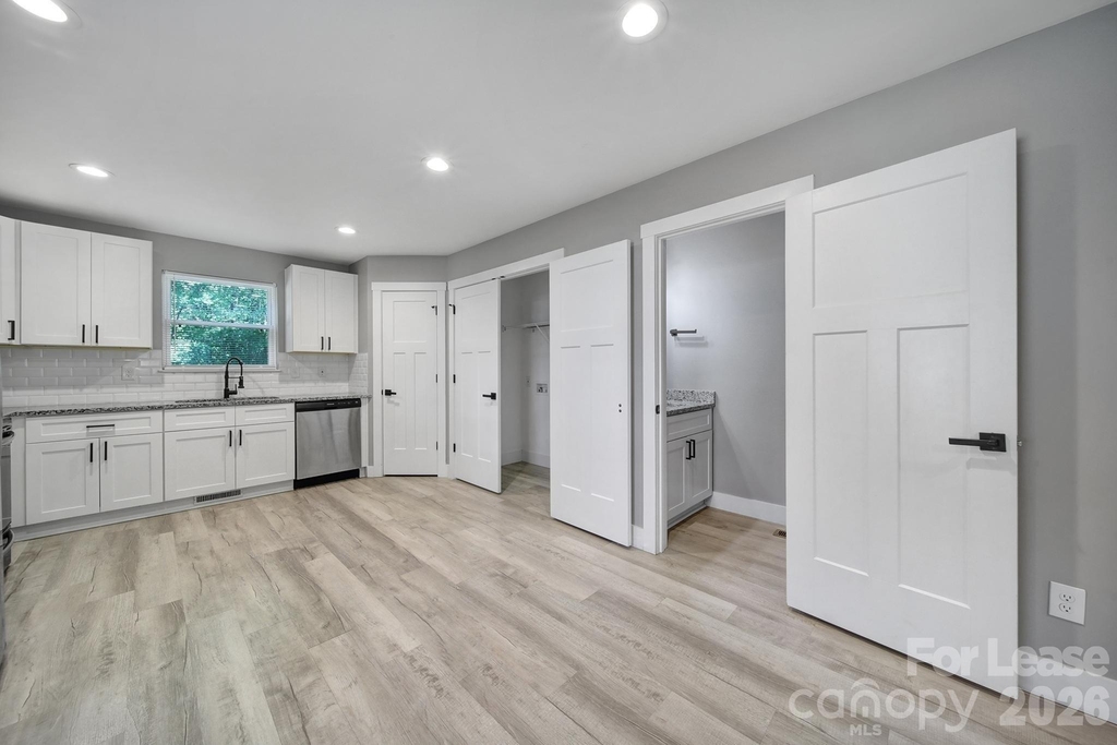 110 Carpenter Street - Photo 6