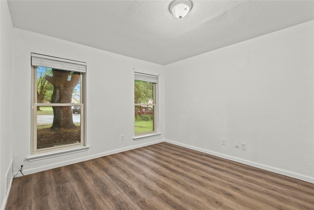 211 Willowwood Place - Photo 13
