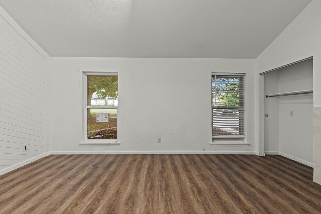211 Willowwood Place - Photo 30