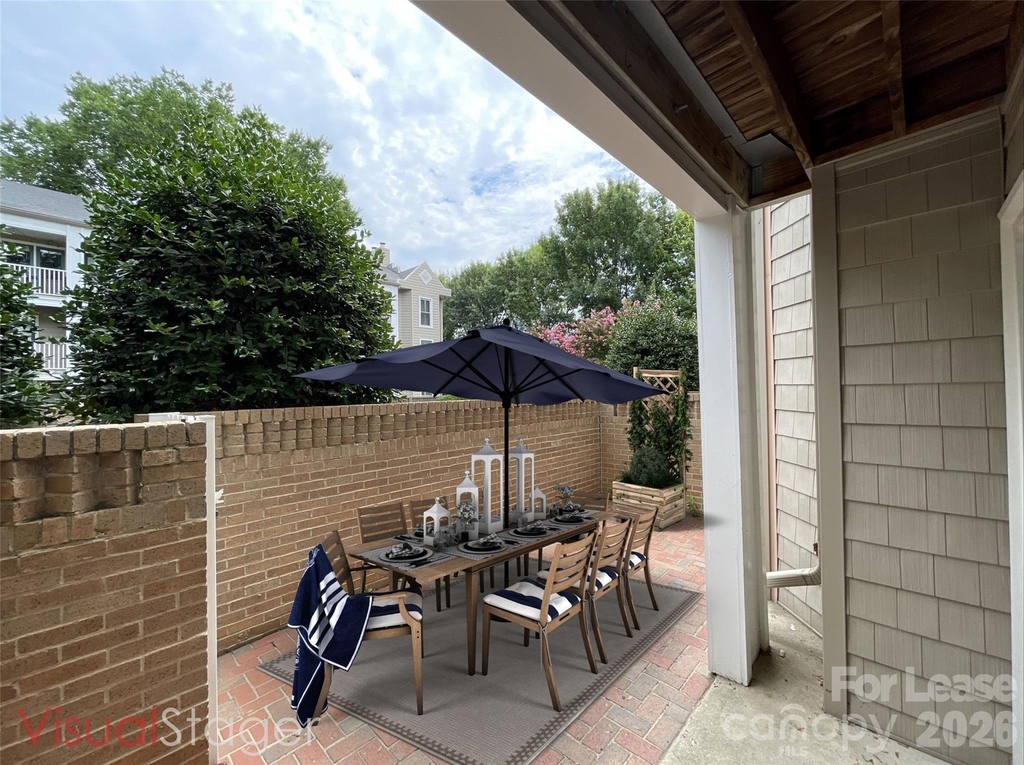 300 S Cedar Street - Photo 7