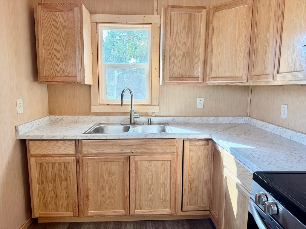 900 Partridge Court - Photo 4