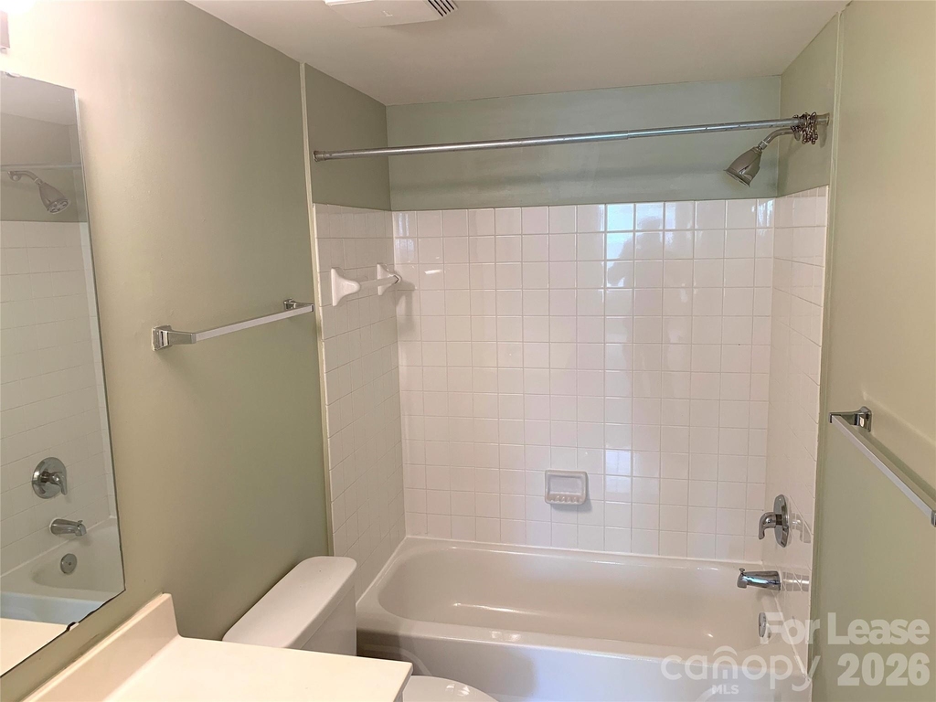 405 W 7th Street - Photo 9