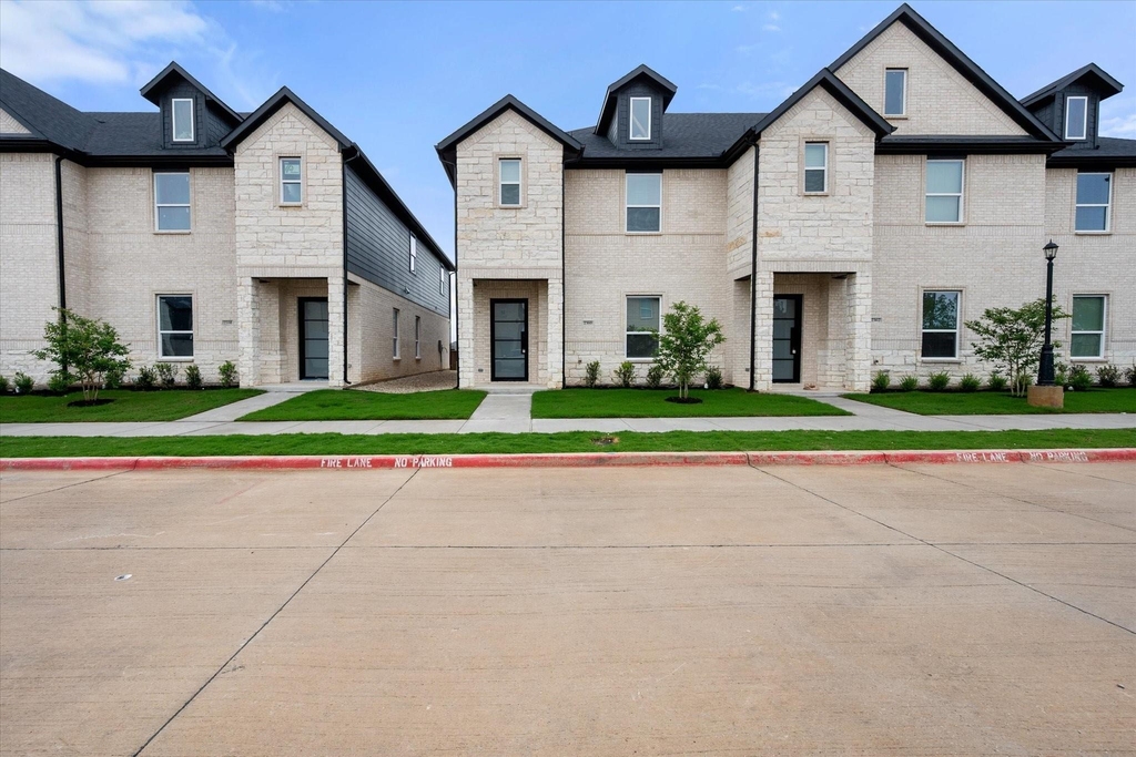 2362 Spring Park Boulevard - Photo 5
