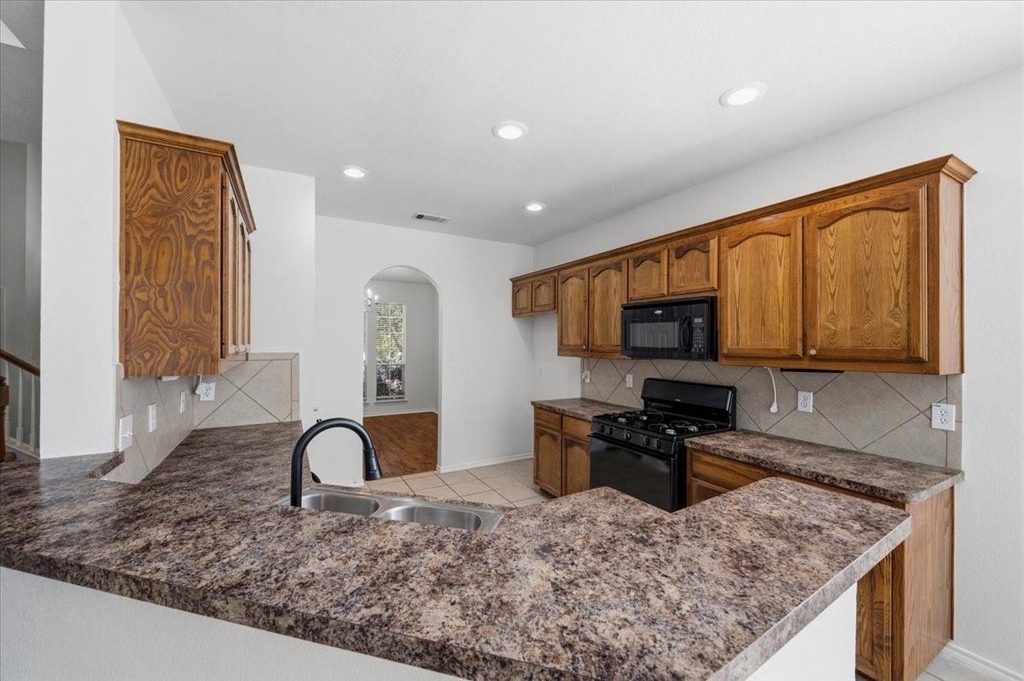 7304 Summit Parc Drive - Photo 9