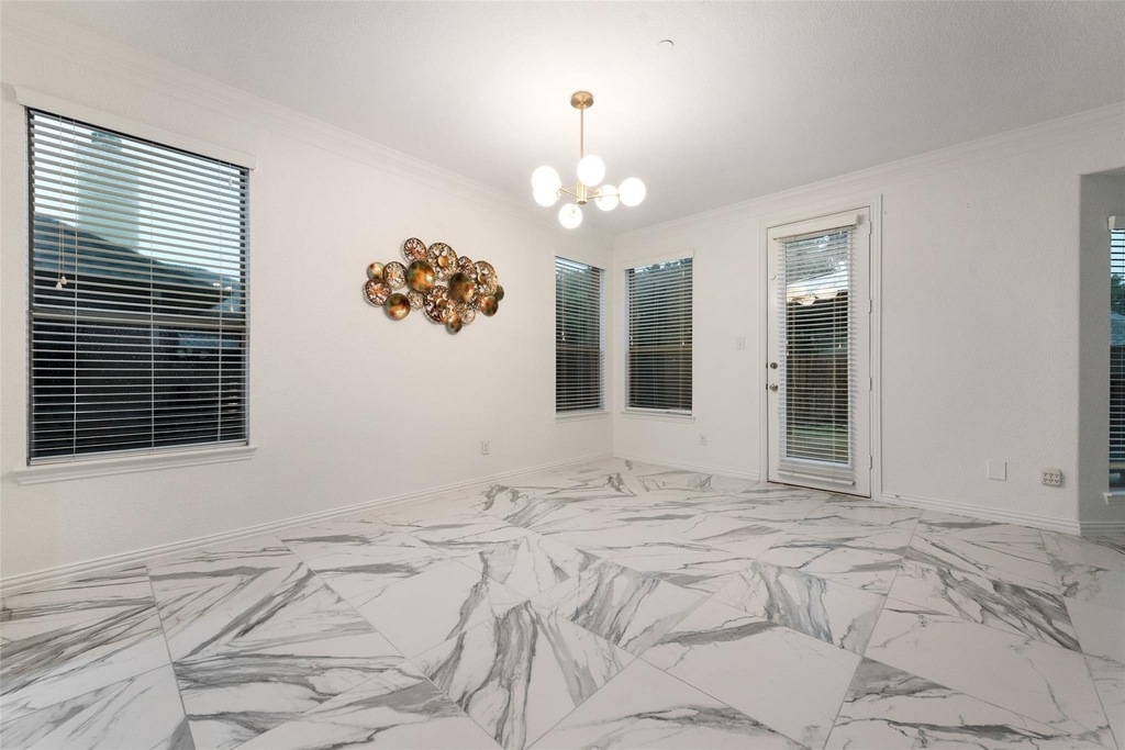 305 Blythe Bridge Drive - Photo 8