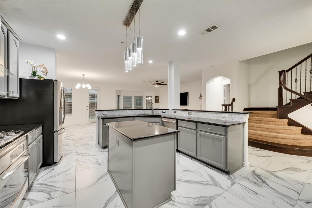 305 Blythe Bridge Drive - Photo 10