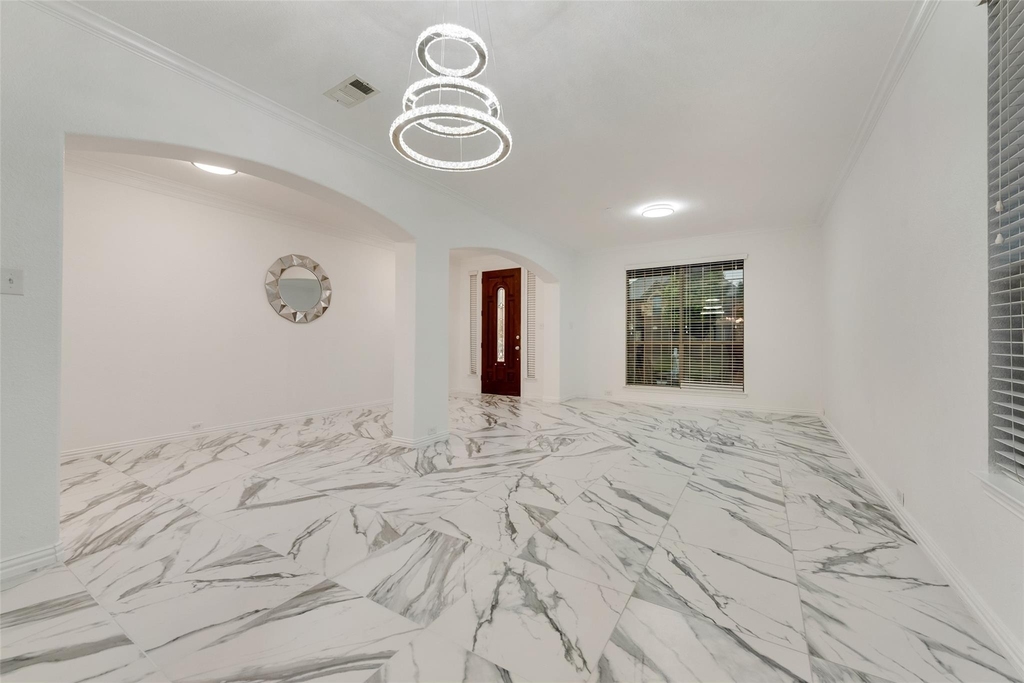 305 Blythe Bridge Drive - Photo 3