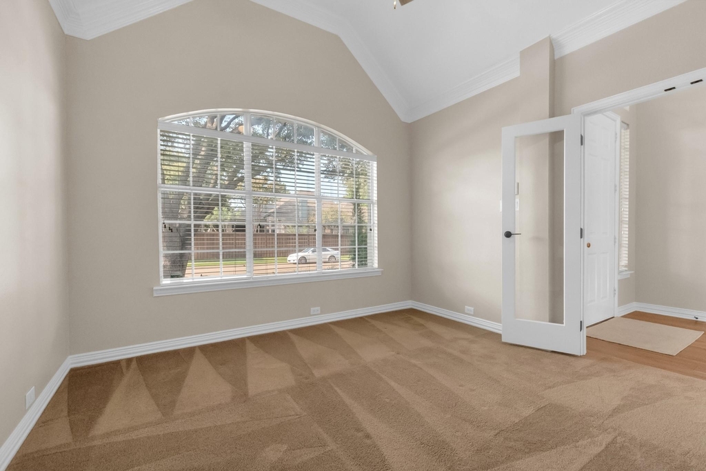 913 Rosemary Drive - Photo 9
