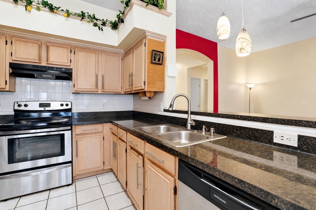 306 Branch Bend - Photo 10