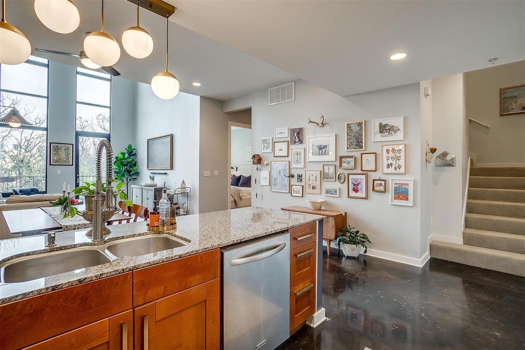 2608 Museum Way - Photo 9
