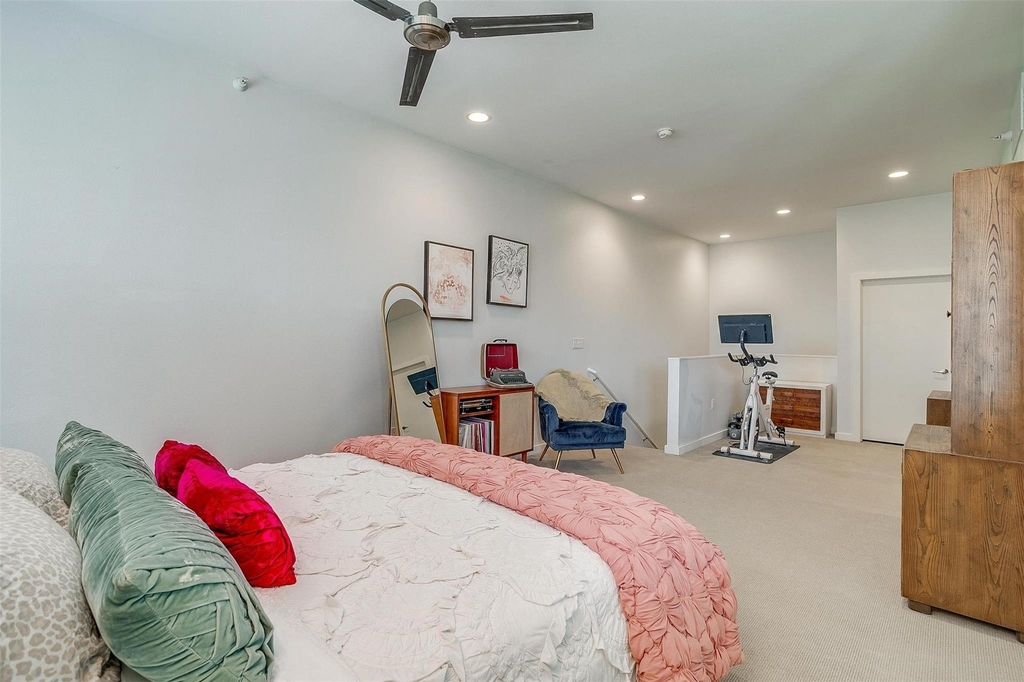 2608 Museum Way - Photo 23