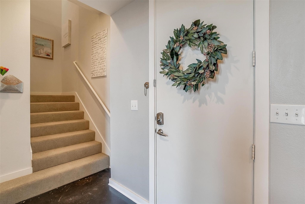 2608 Museum Way - Photo 3
