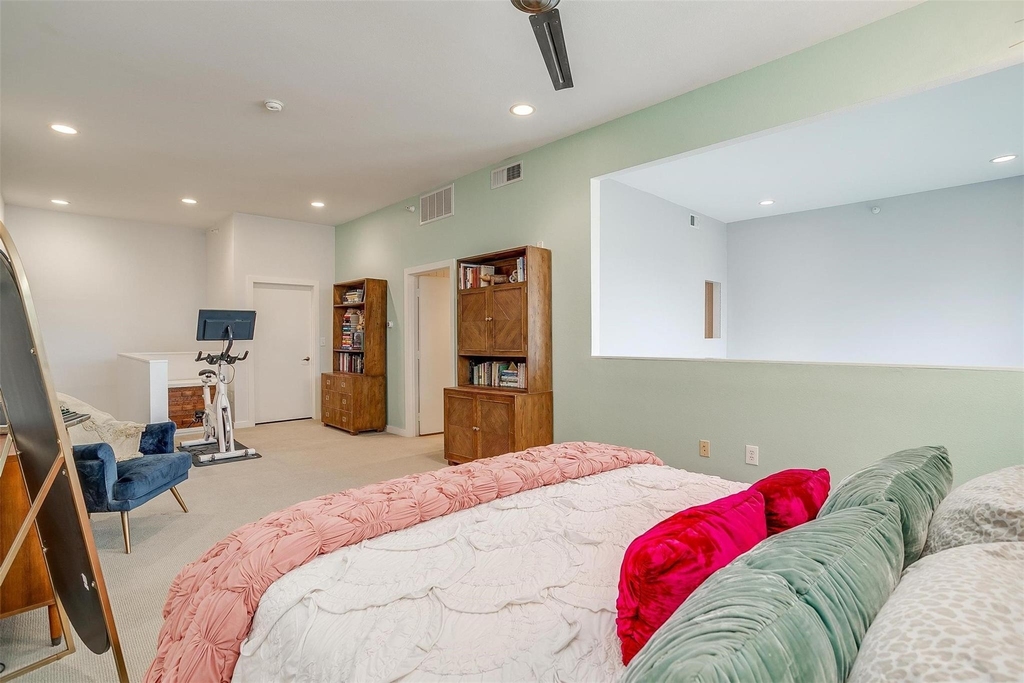 2608 Museum Way - Photo 24
