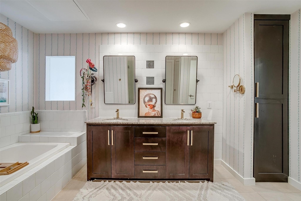 2608 Museum Way - Photo 28