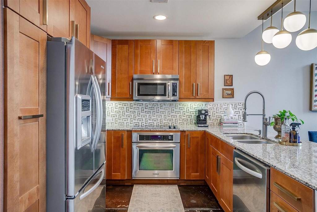 2608 Museum Way - Photo 7