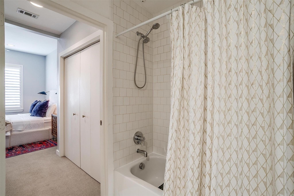 2608 Museum Way - Photo 37