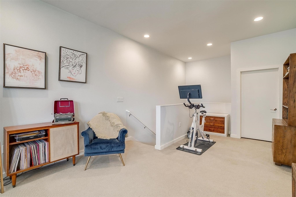 2608 Museum Way - Photo 25