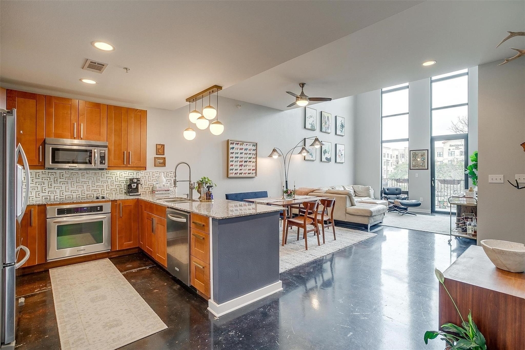 2608 Museum Way - Photo 6