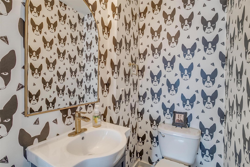 2608 Museum Way - Photo 32