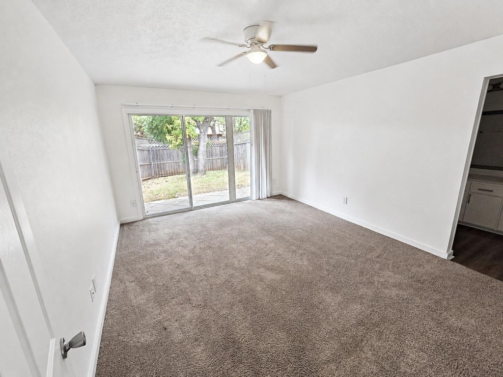 206 Trellis Place - Photo 12