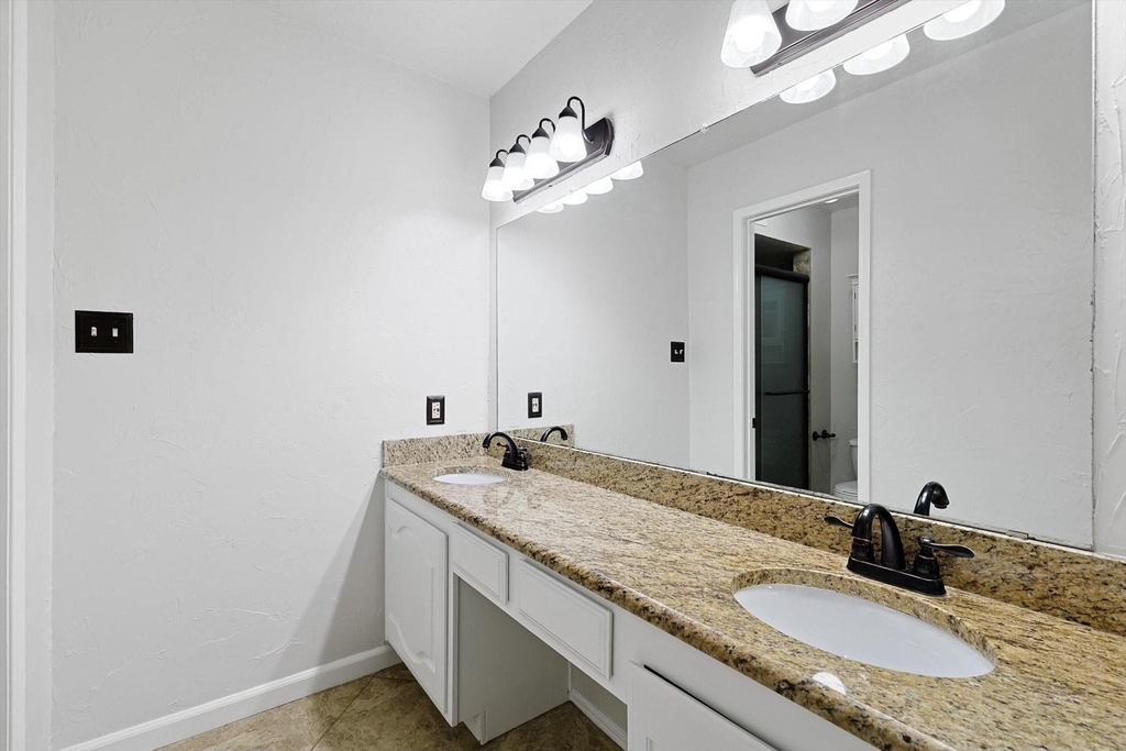 2825 Windsor Drive - Photo 25