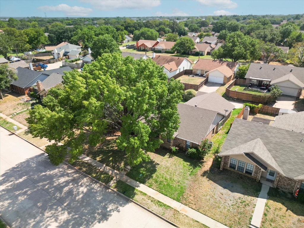 2825 Windsor Drive - Photo 32