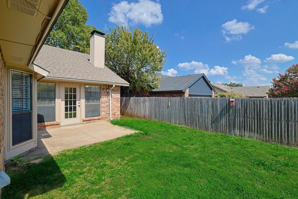 2825 Windsor Drive - Photo 31