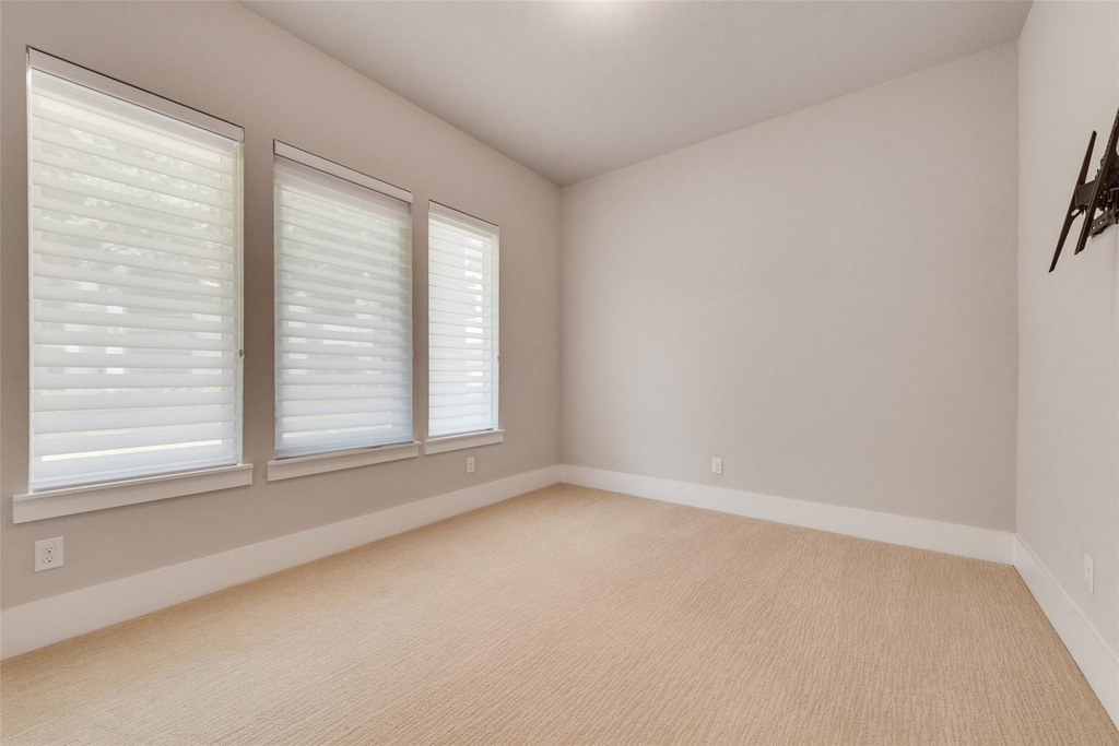 6120 Preserve Drive - Photo 19