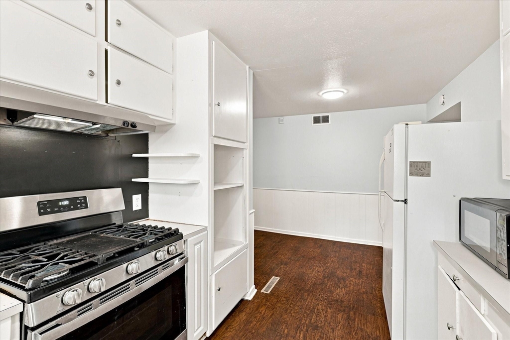 1900 Sutter Street - Photo 9