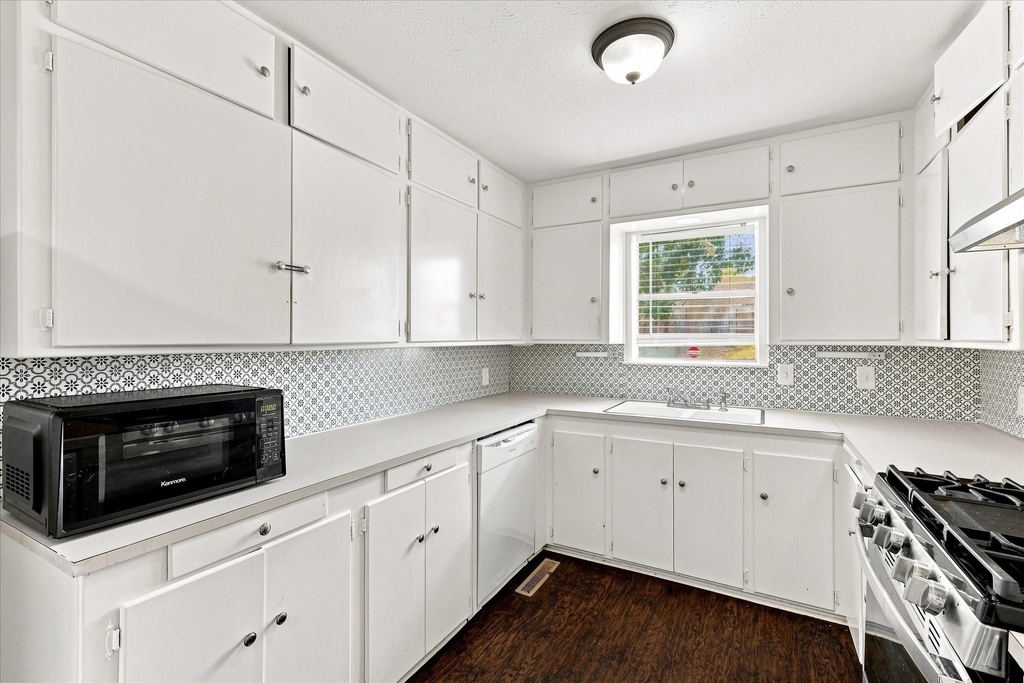 1900 Sutter Street - Photo 8