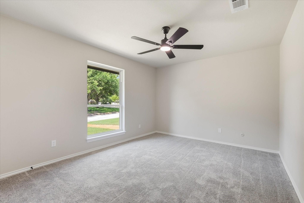 3920 Felisa Place - Photo 25