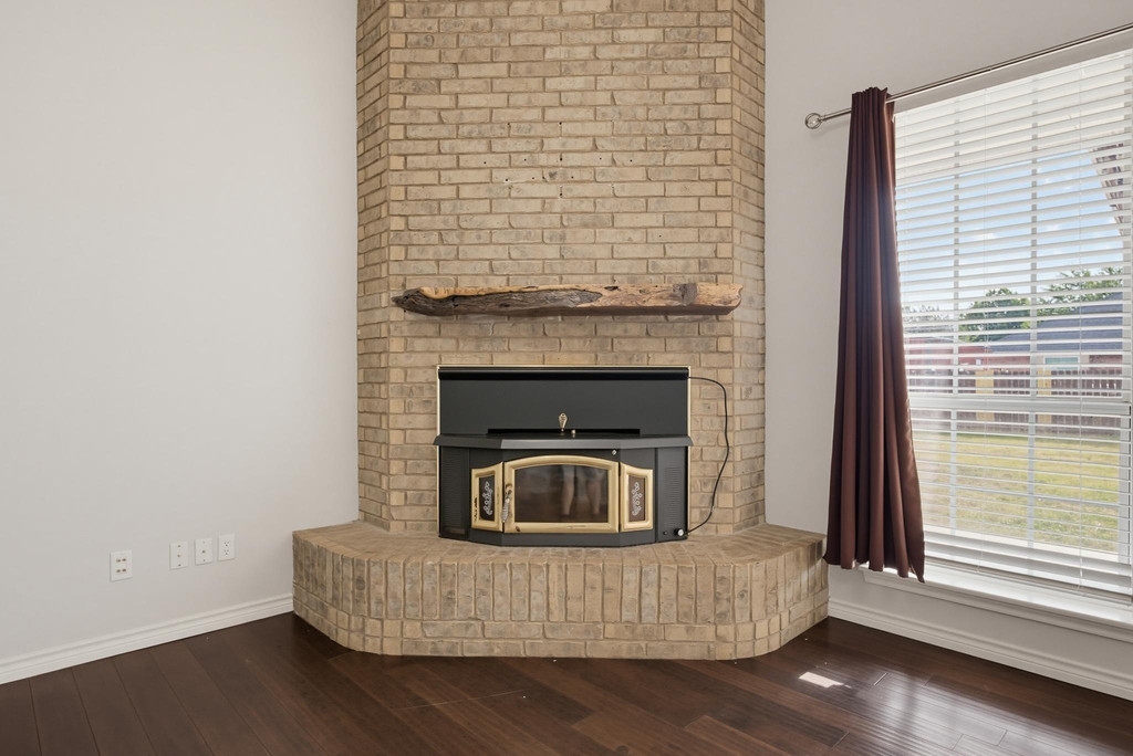 7017 Springwater Avenue - Photo 7