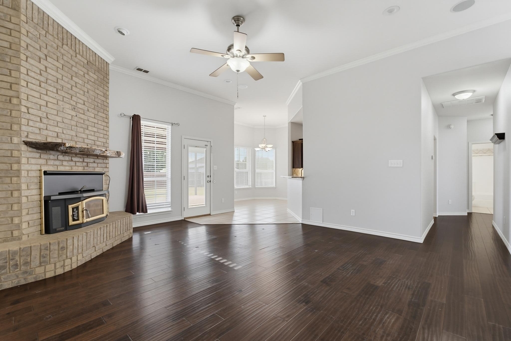 7017 Springwater Avenue - Photo 5