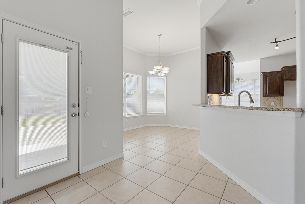7017 Springwater Avenue - Photo 8