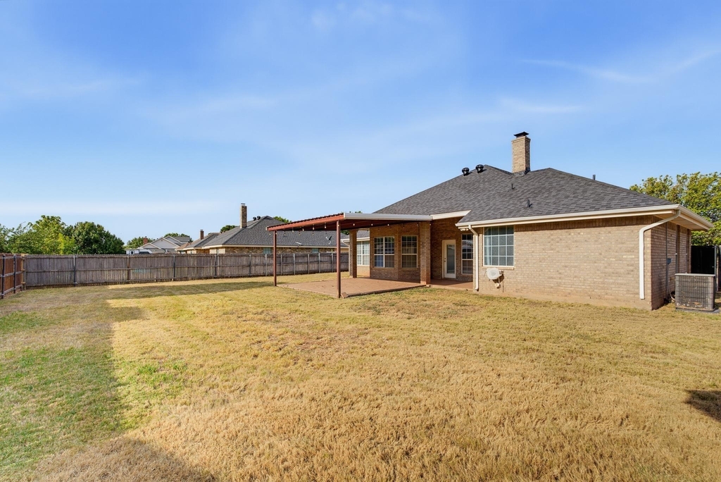 7017 Springwater Avenue - Photo 37
