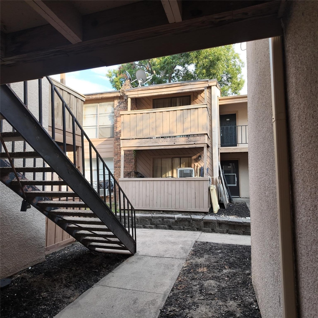 8110 Skillman Street - Photo 11