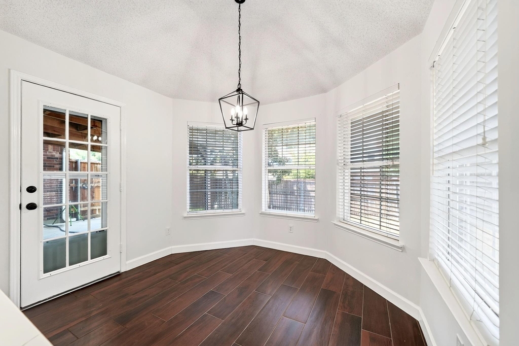 7309 Tremont Avenue - Photo 4