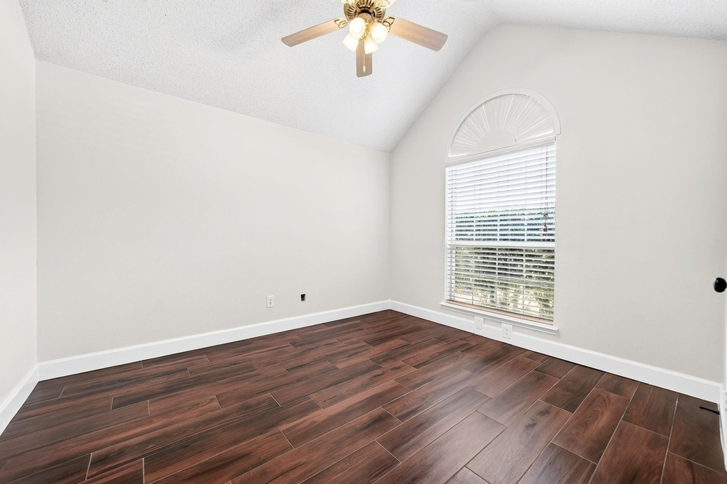 7309 Tremont Avenue - Photo 11