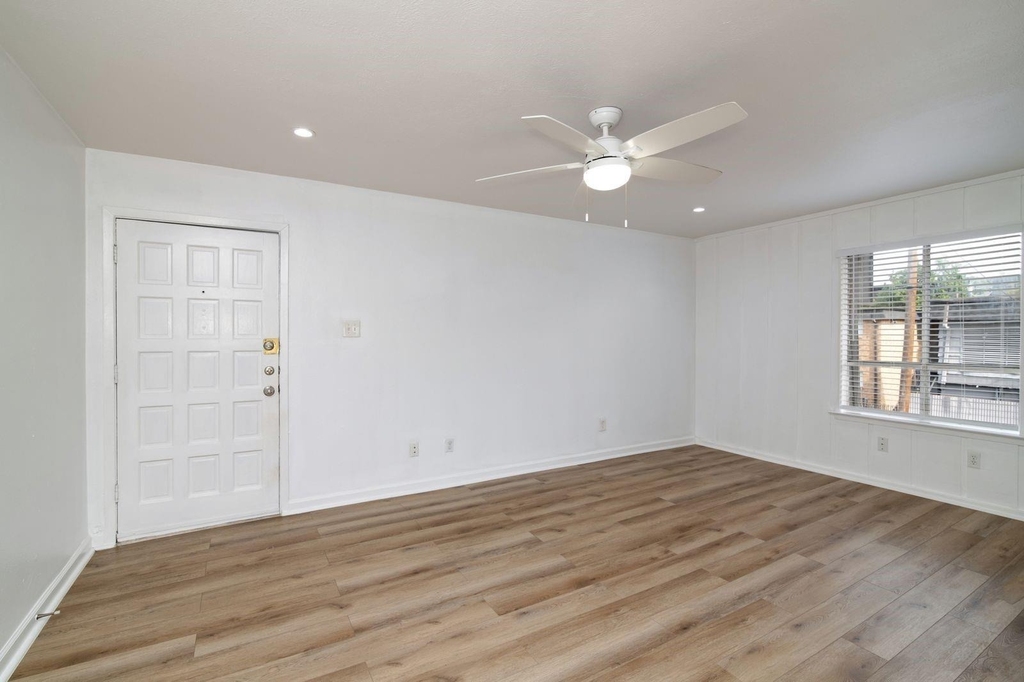 2808 Throckmorton Street - Photo 2