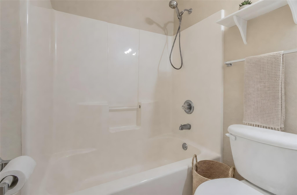 1070 Mellanie Lane - Photo 15