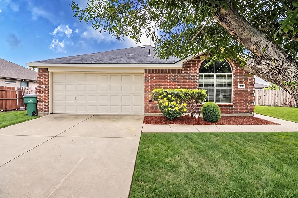 1070 Mellanie Lane - Photo 1