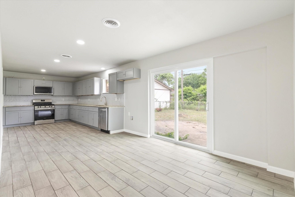13634 Pyramid Drive - Photo 8