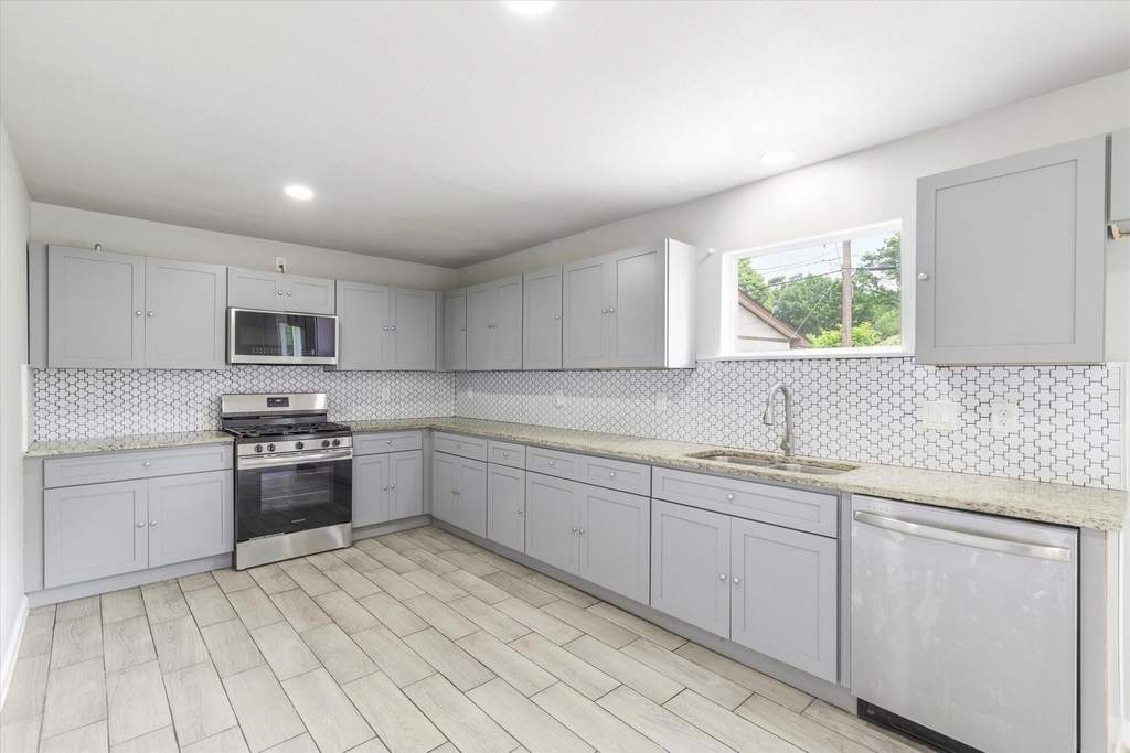13634 Pyramid Drive - Photo 12
